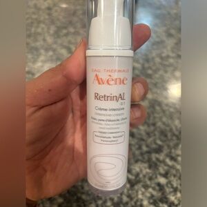 Avene retrinal
